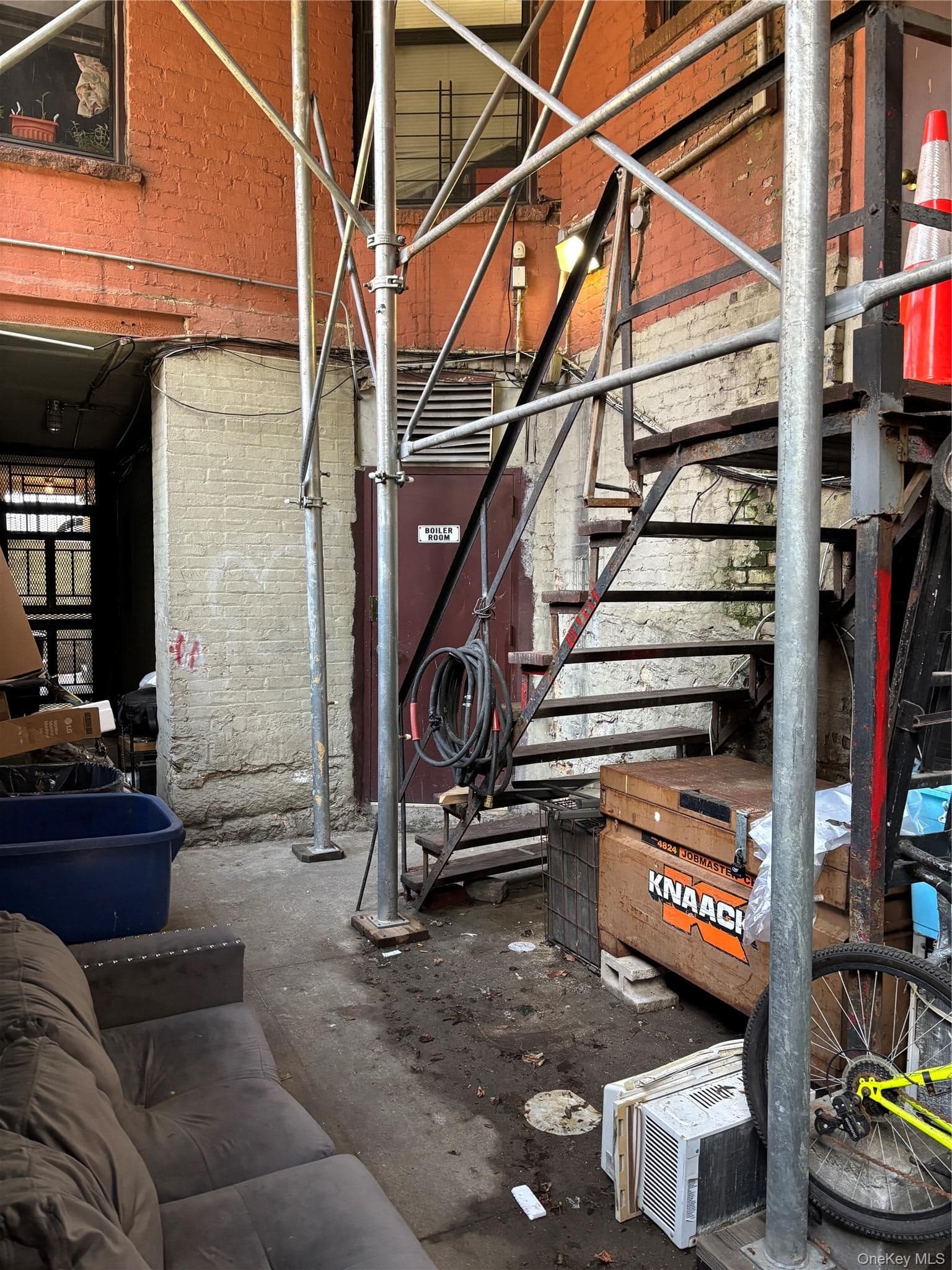 2308 Hughes Avenue thumbnail 6