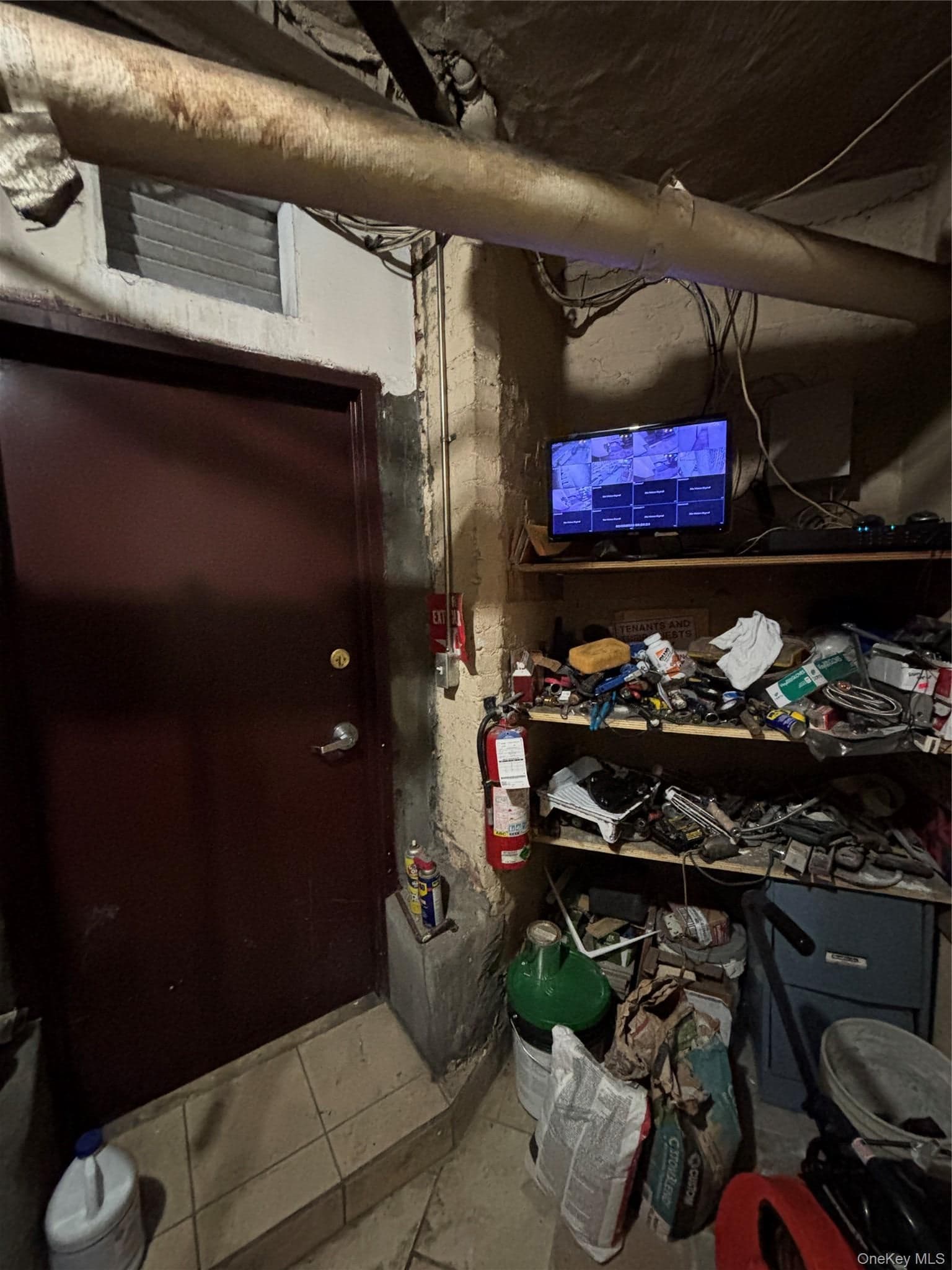 2308 Hughes Avenue thumbnail 18