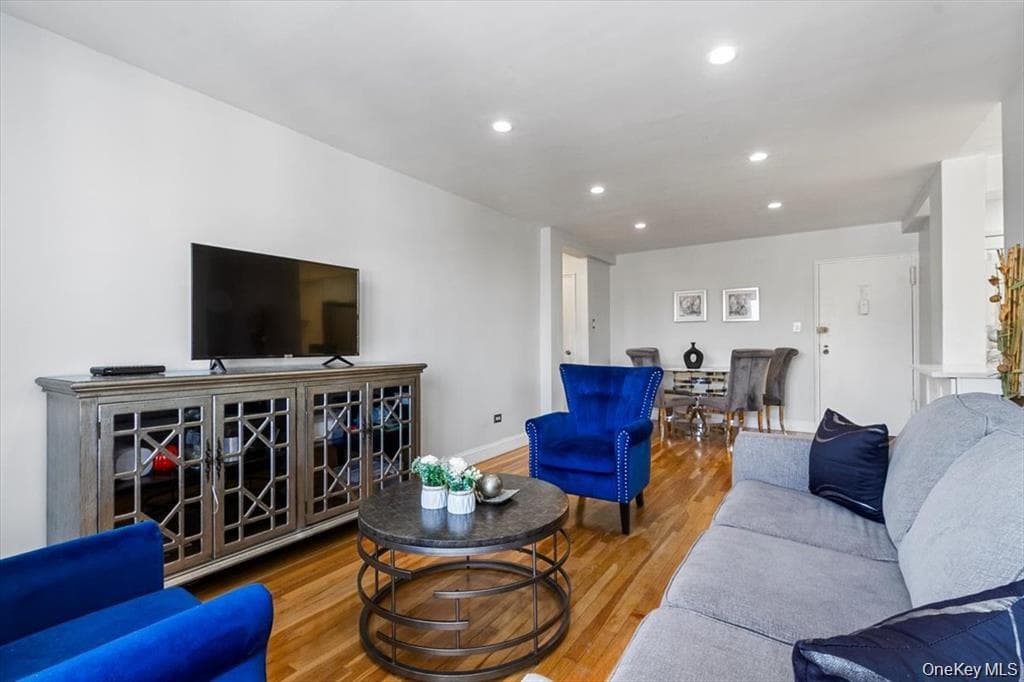 5425 Valles Avenue Unit: 3F thumbnail 6