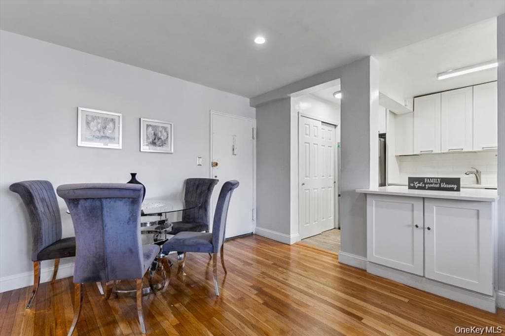5425 Valles Avenue Unit: 3F thumbnail 4