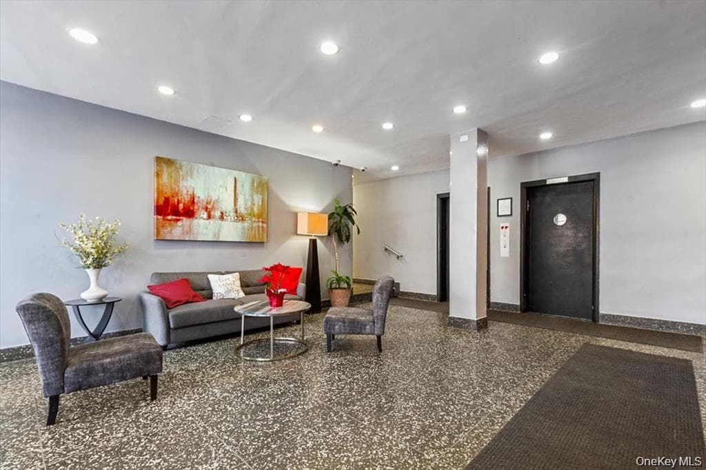 5425 Valles Avenue Unit: 3F thumbnail 17