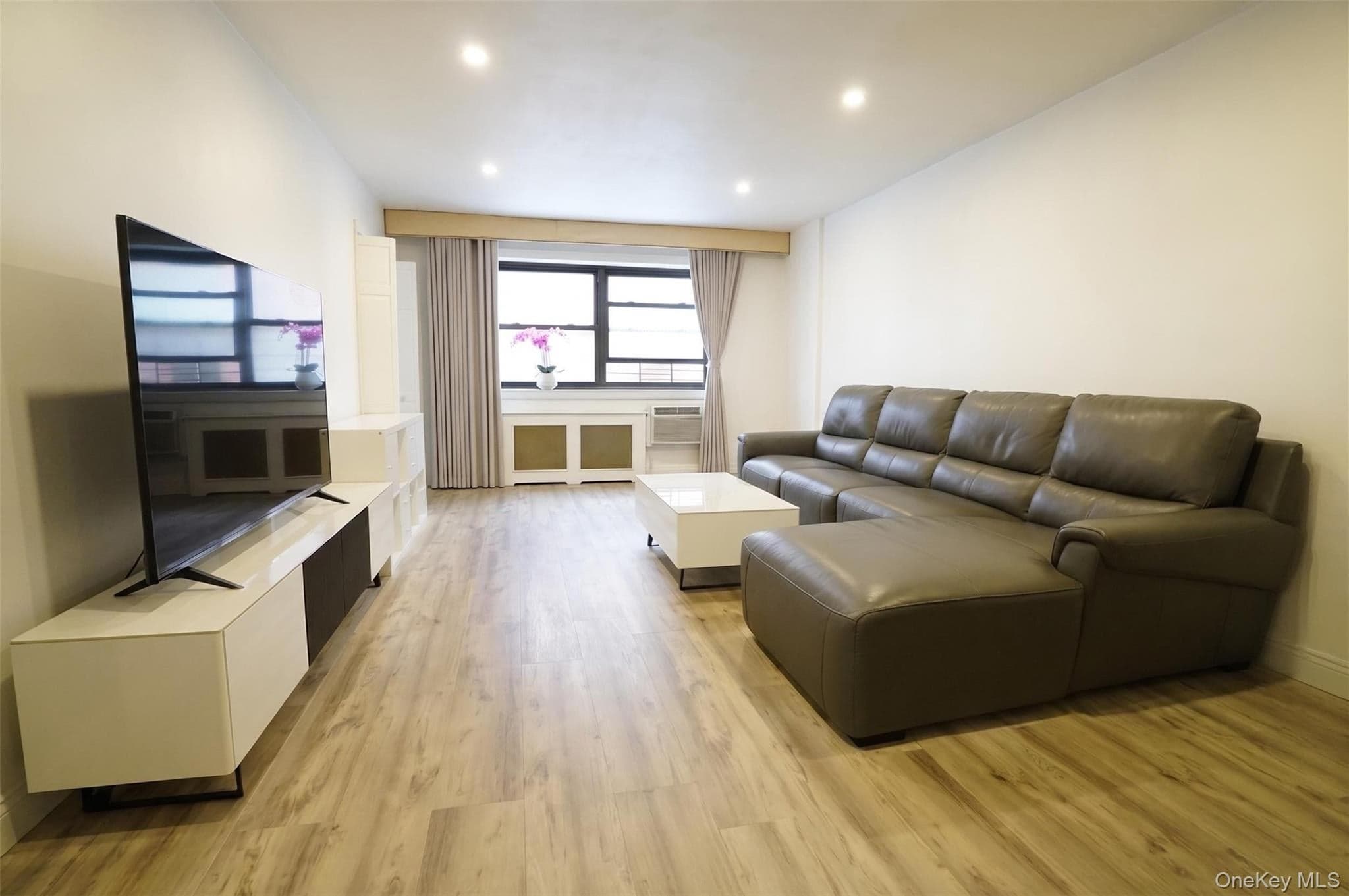 94-30 58th Avenue Unit: 1E thumbnail 5