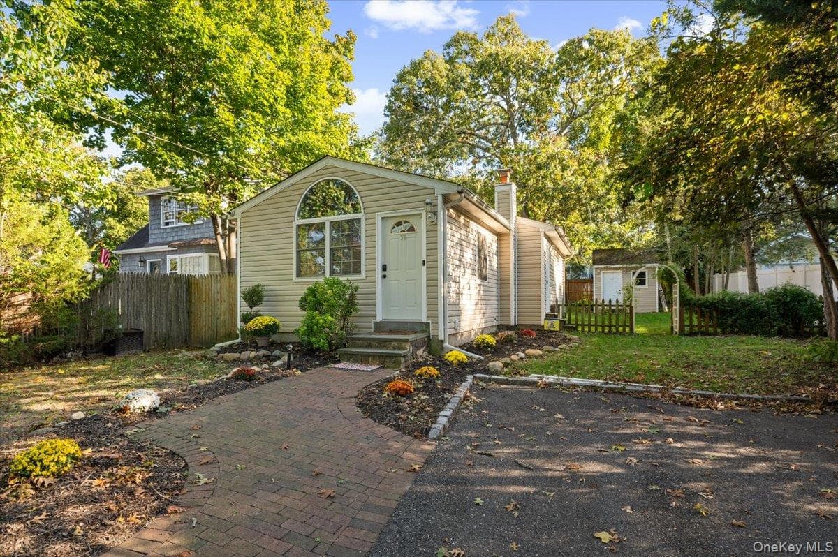 30 Ormond Avenue, Selden
