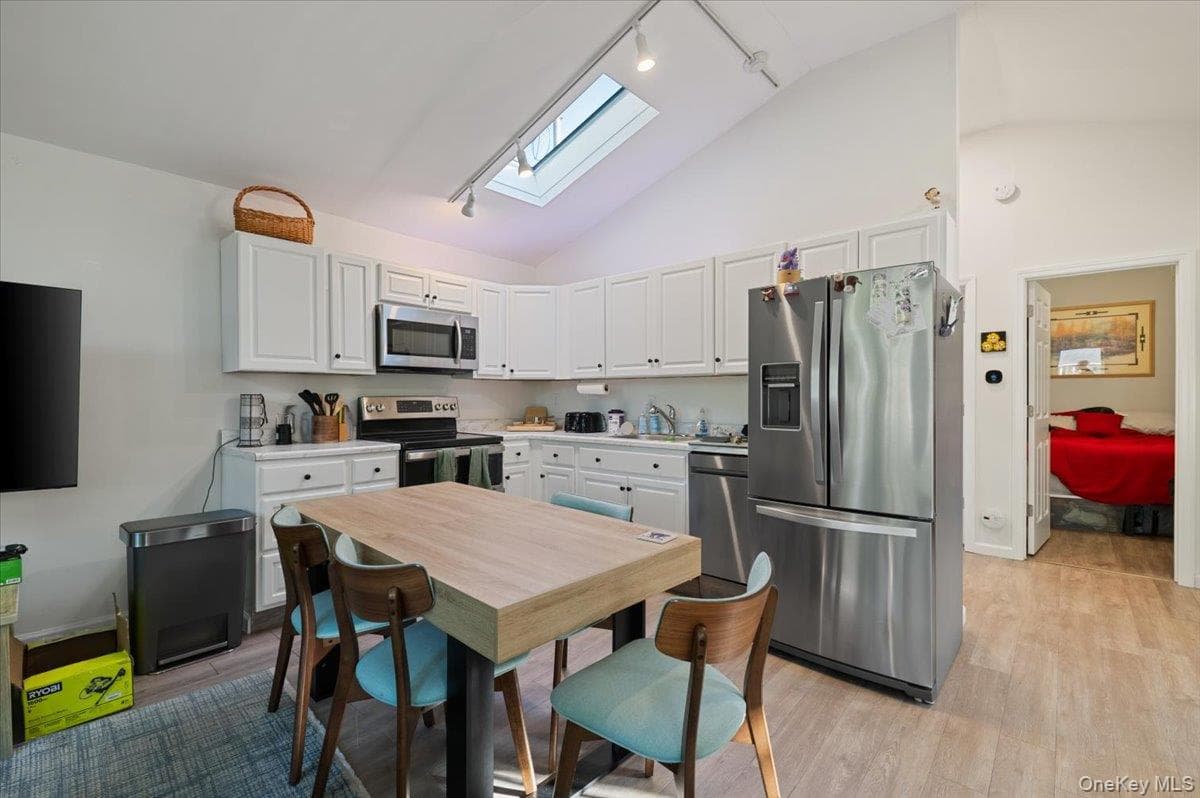 30 Ormond Avenue thumbnail 8