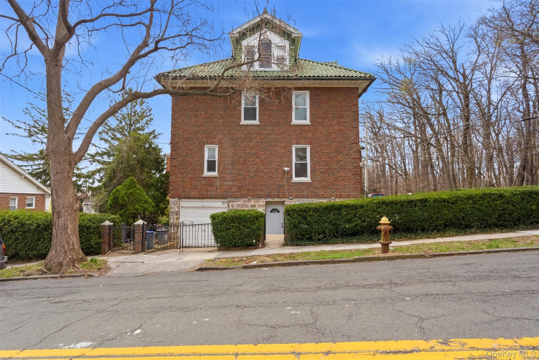 128 Parkway thumbnail 42