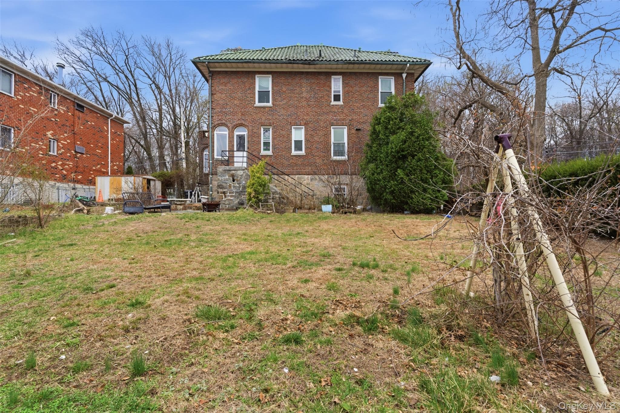 128 Parkway thumbnail 44