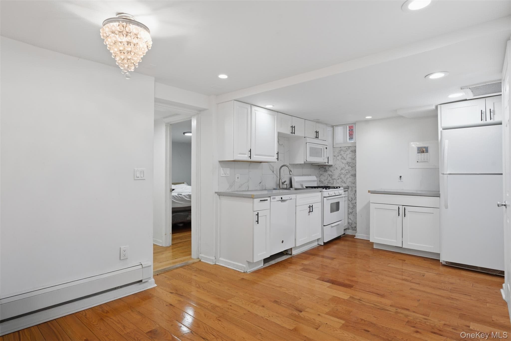 128 Parkway thumbnail 35