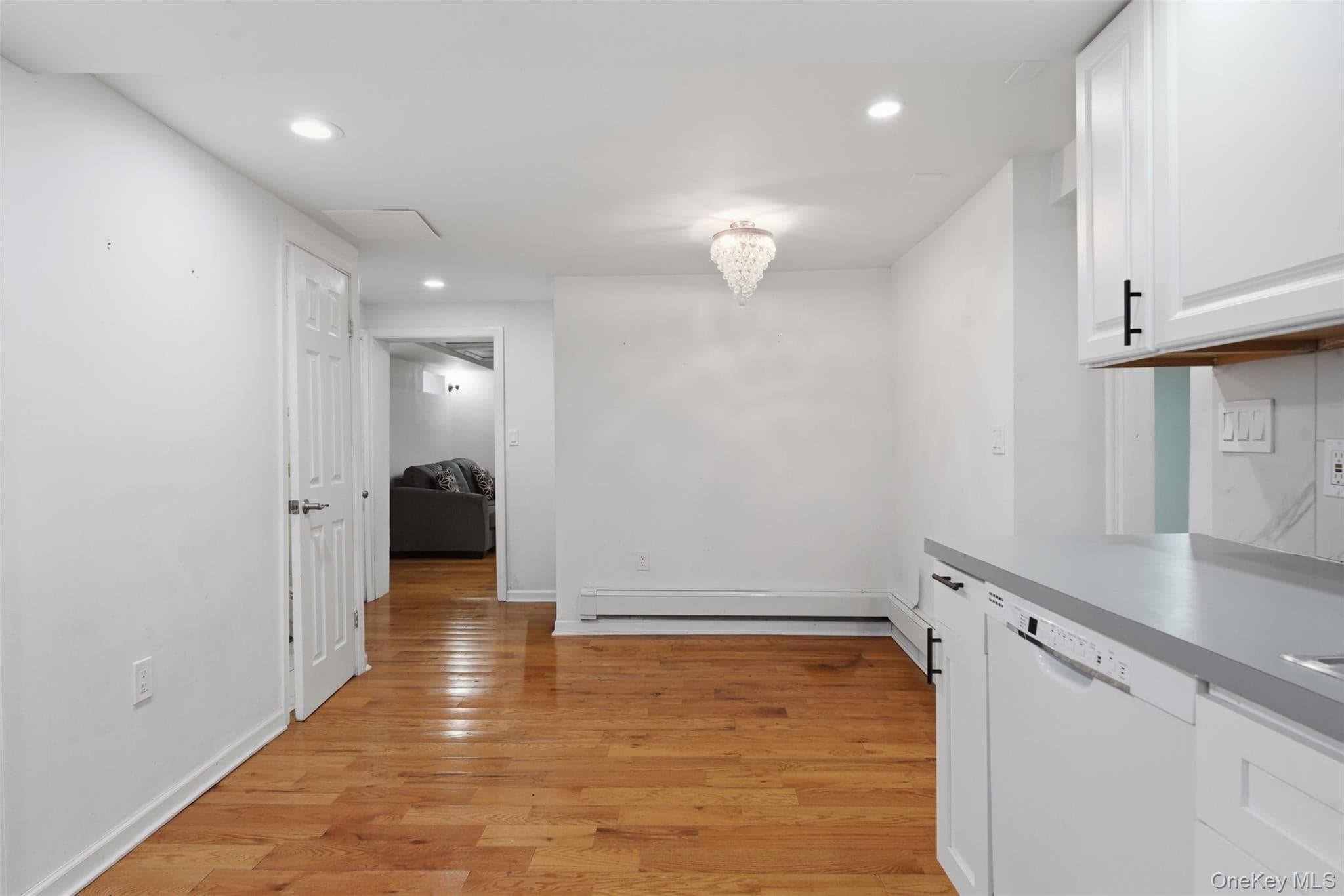 128 Parkway thumbnail 37