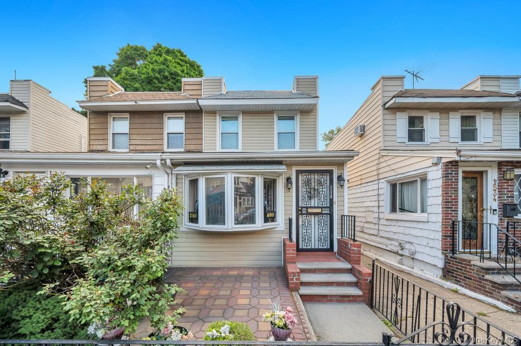 1536 E 51st Street photo 1
