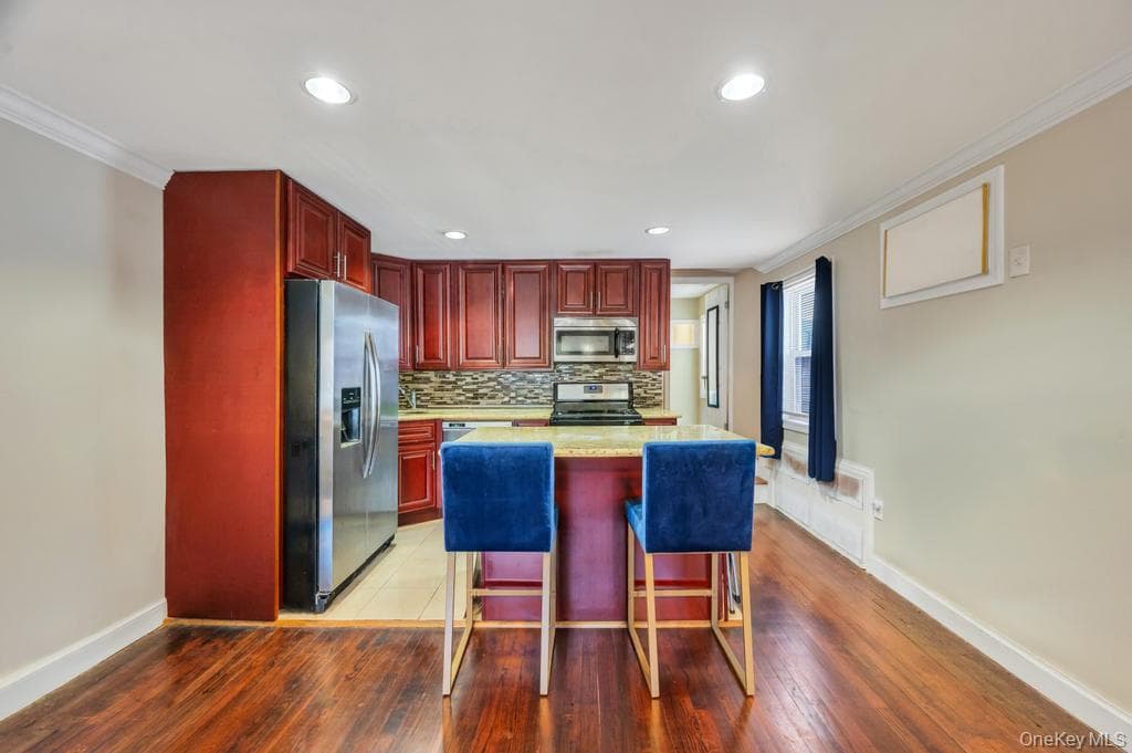 1536 E 51st Street thumbnail 7
