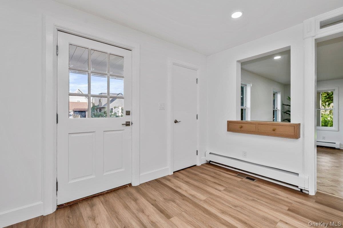 139 Coronado Street thumbnail 2