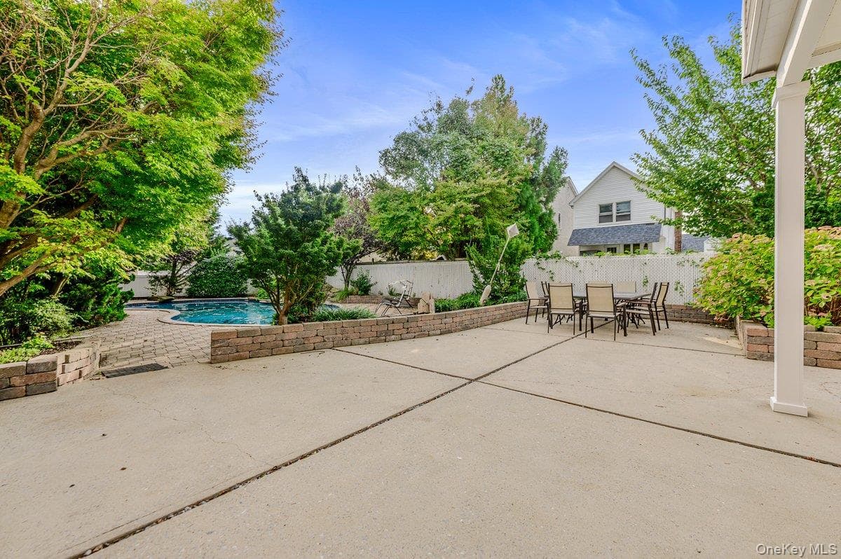 139 Coronado Street thumbnail 40