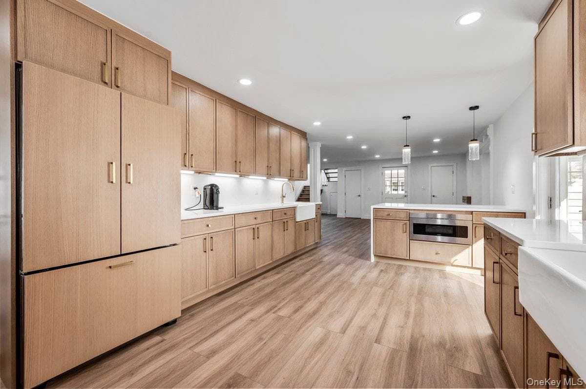 139 Coronado Street thumbnail 10