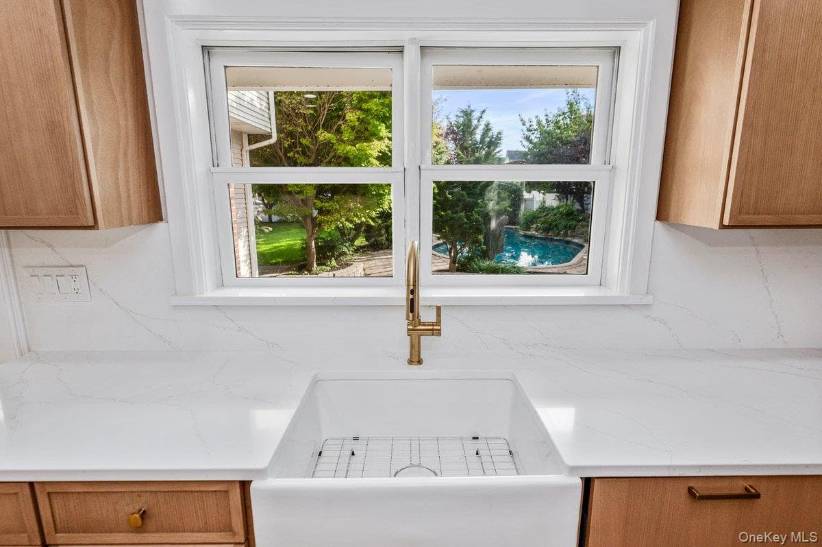 139 Coronado Street thumbnail 13