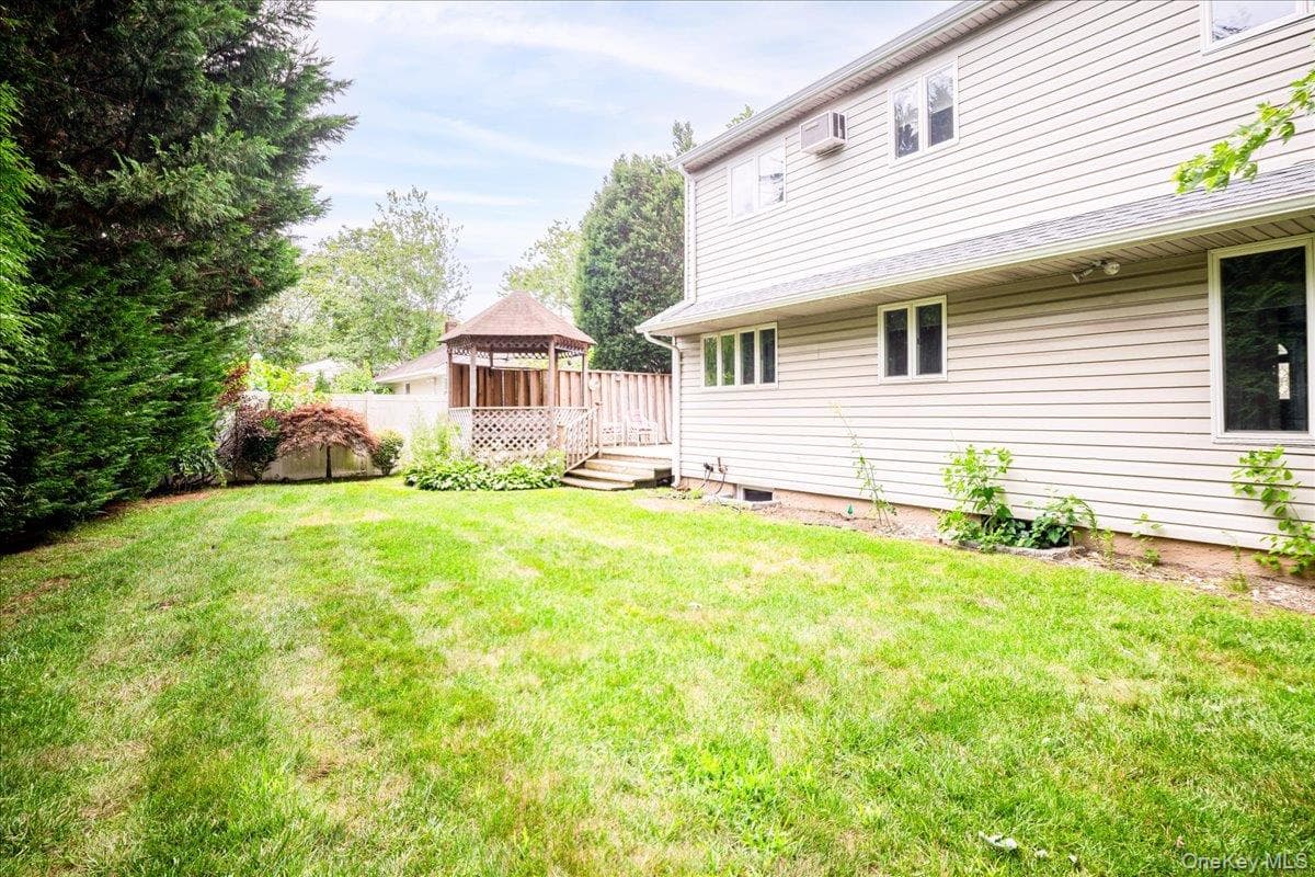 10 Seneca Drive thumbnail 25