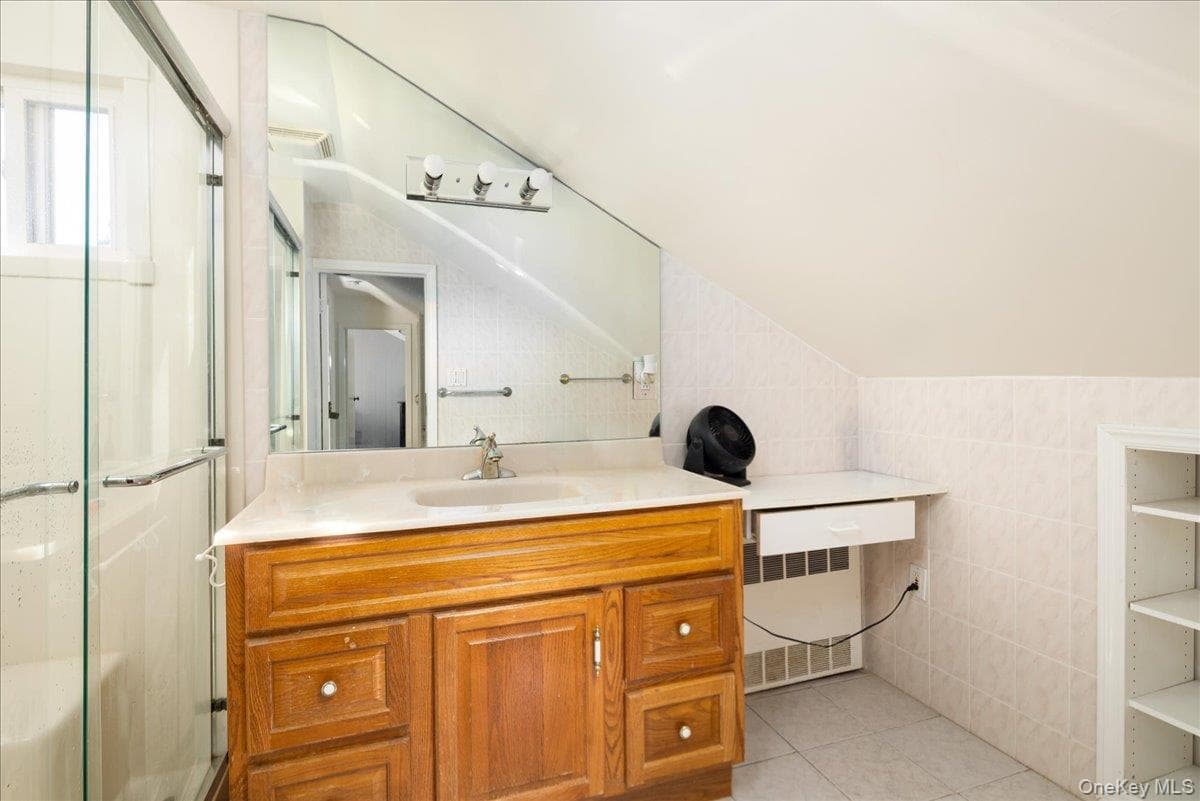 10 Seneca Drive thumbnail 14