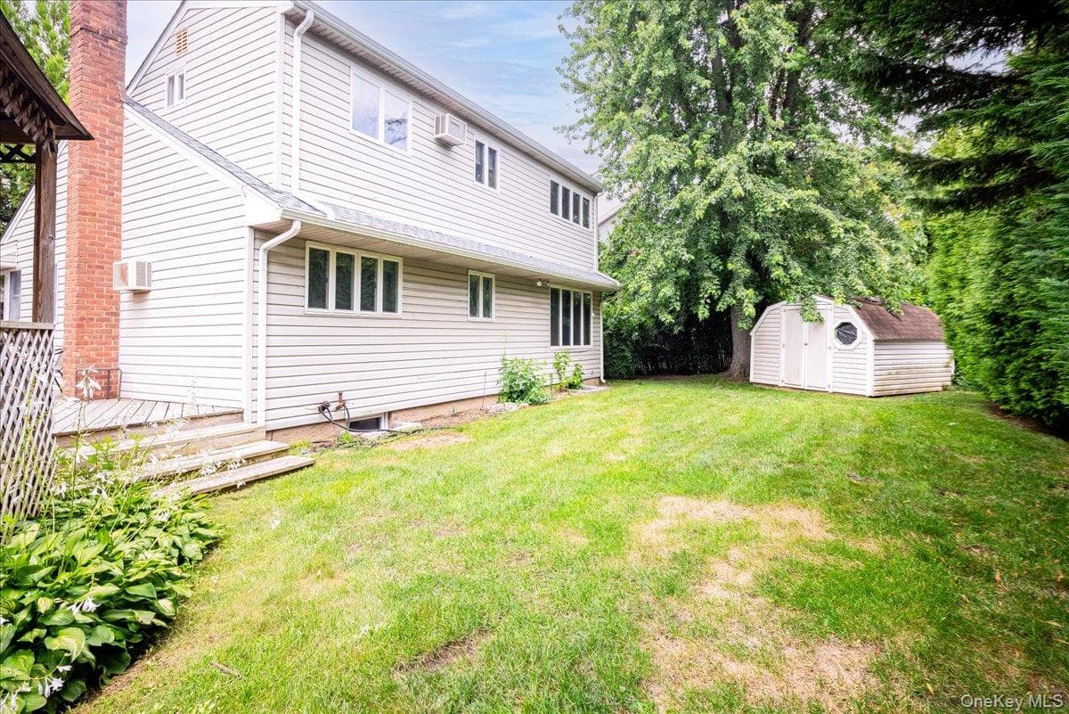 10 Seneca Drive thumbnail 24