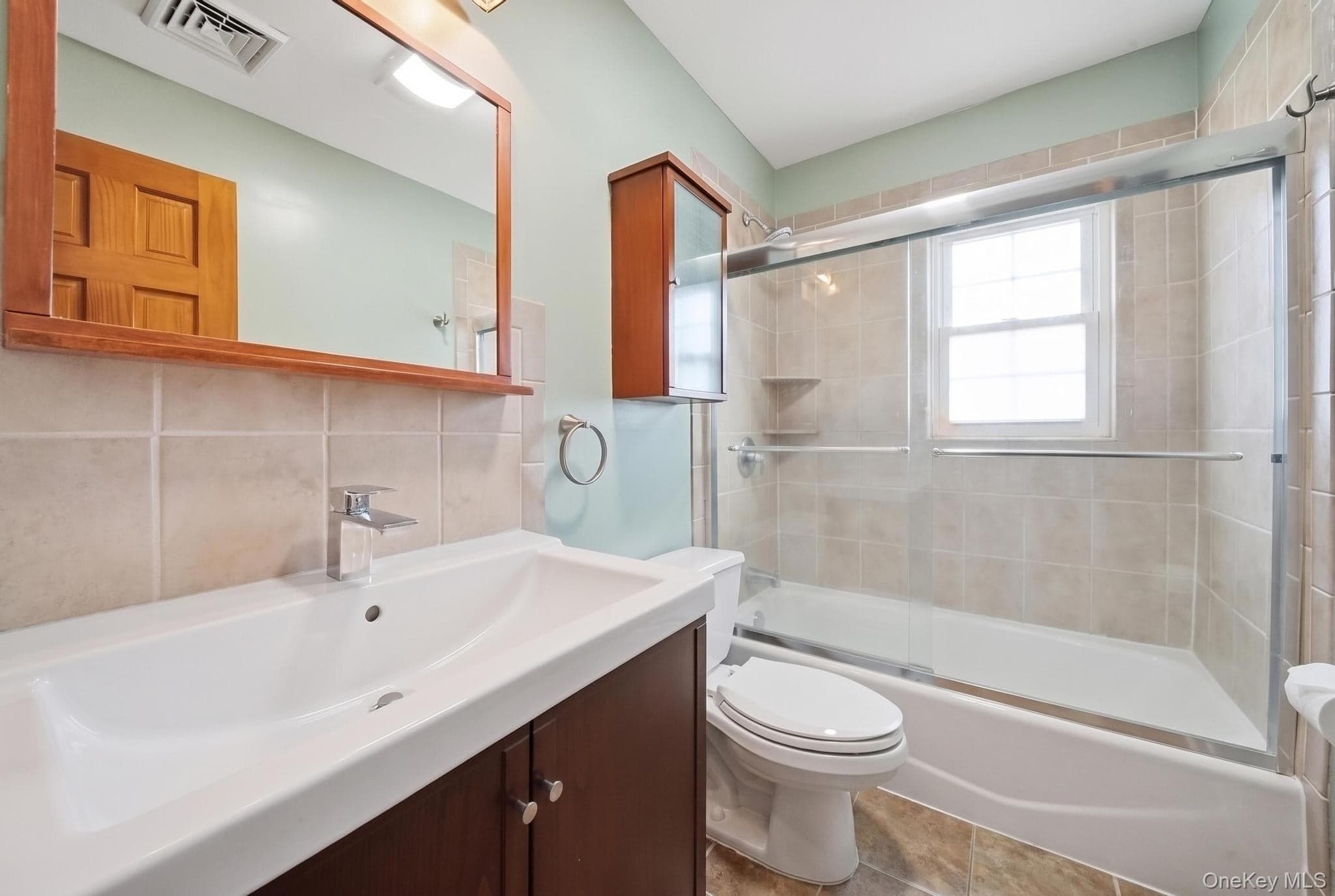 2624 Flower Street thumbnail 24