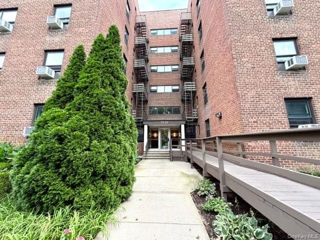 73-23 210th Street Unit: 6C thumbnail 29
