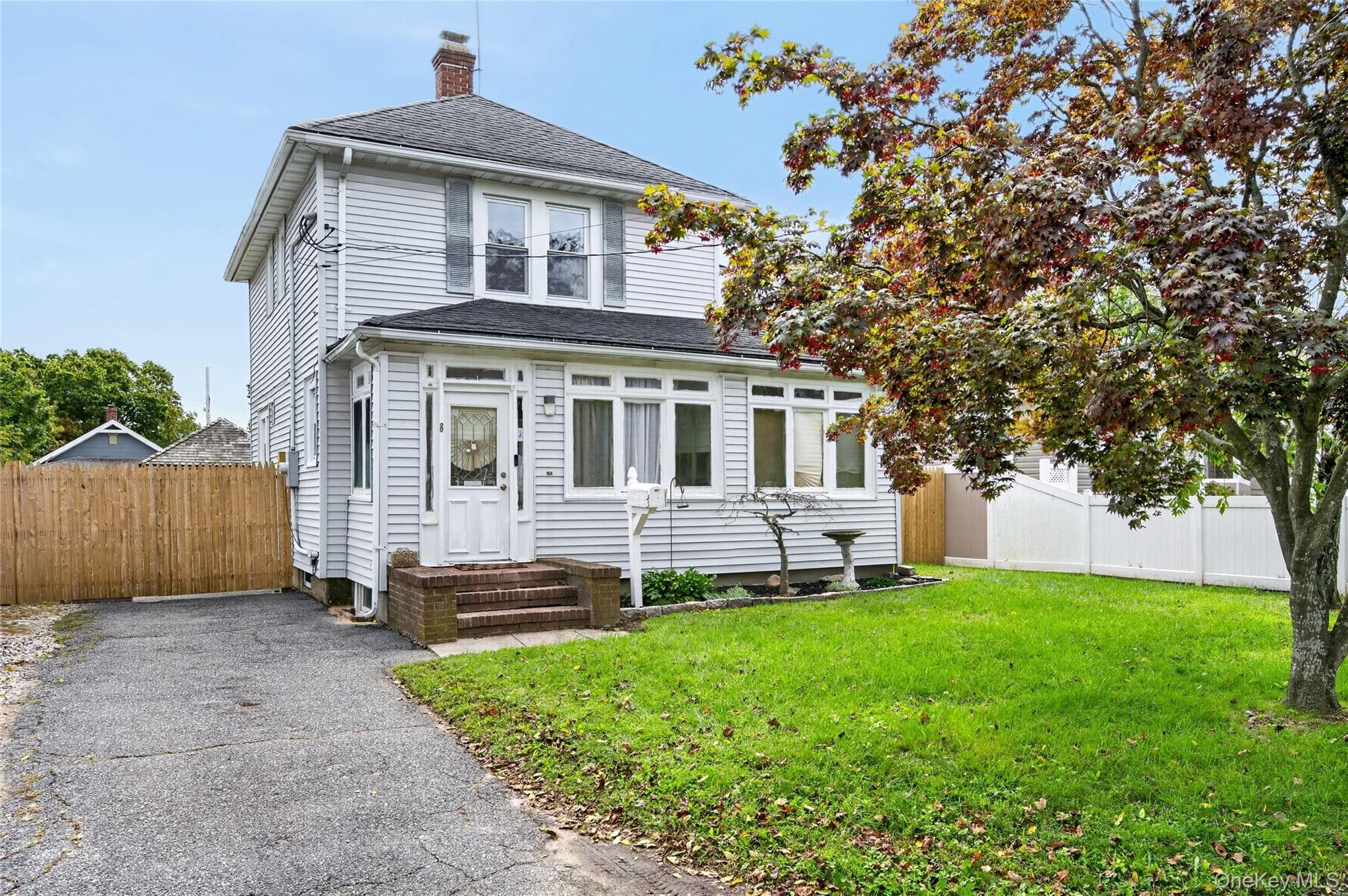 8 Juliet Street, Bay Shore