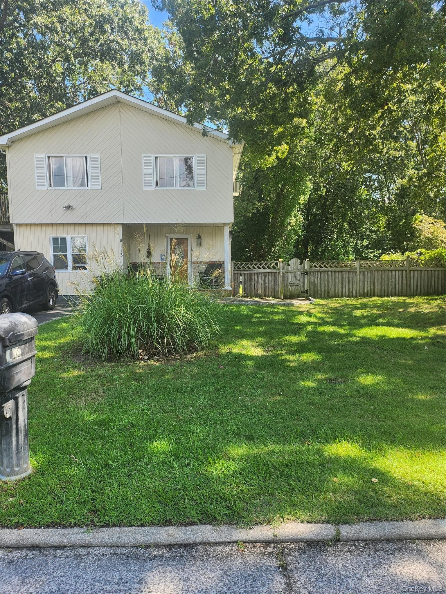 113 Montgomery Avenue photo 1