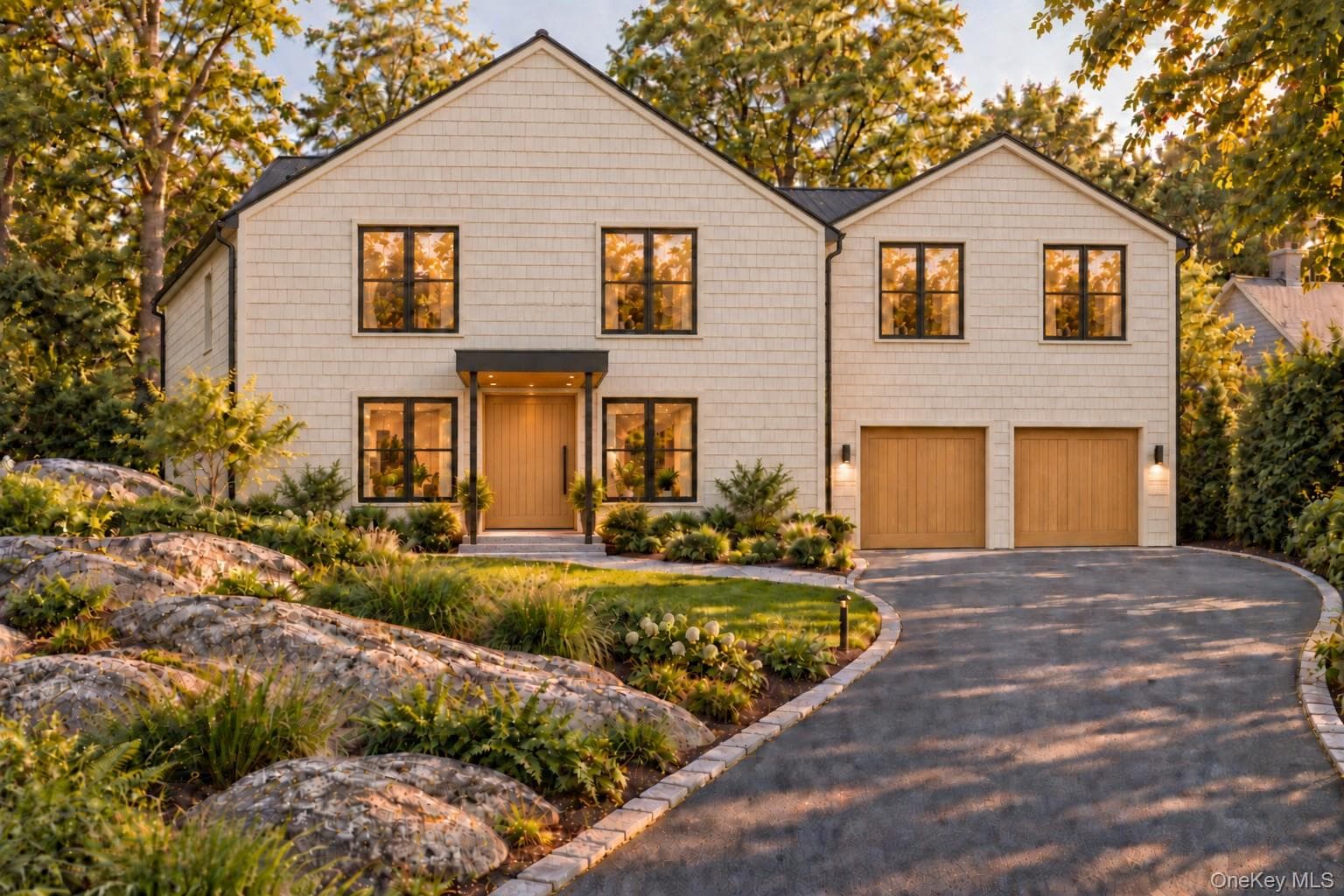 61 Beechtree Drive, Larchmont