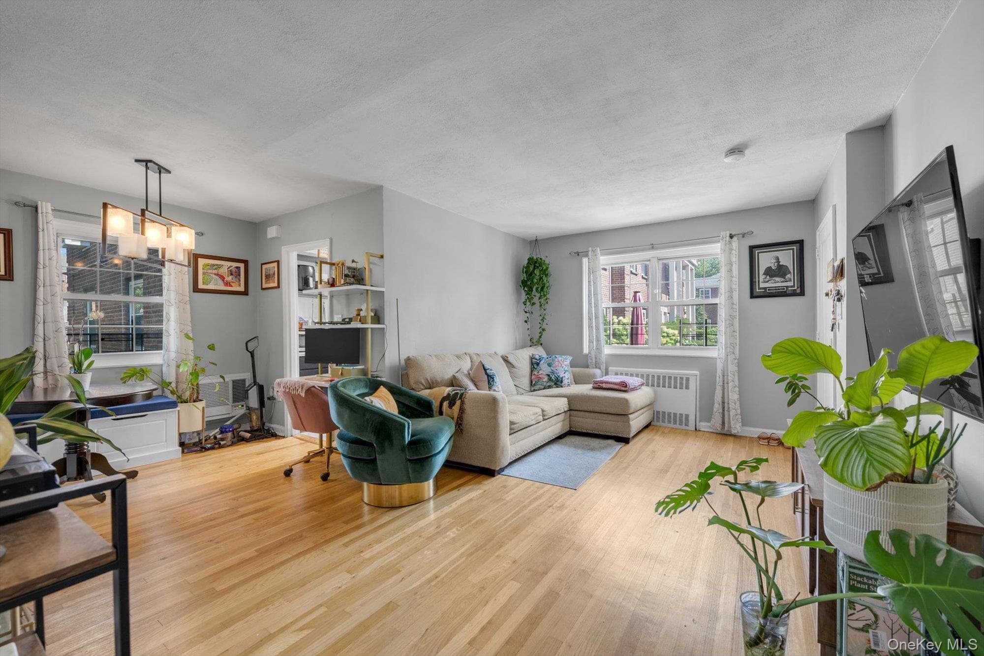69-23 213 Street Unit: A thumbnail 4
