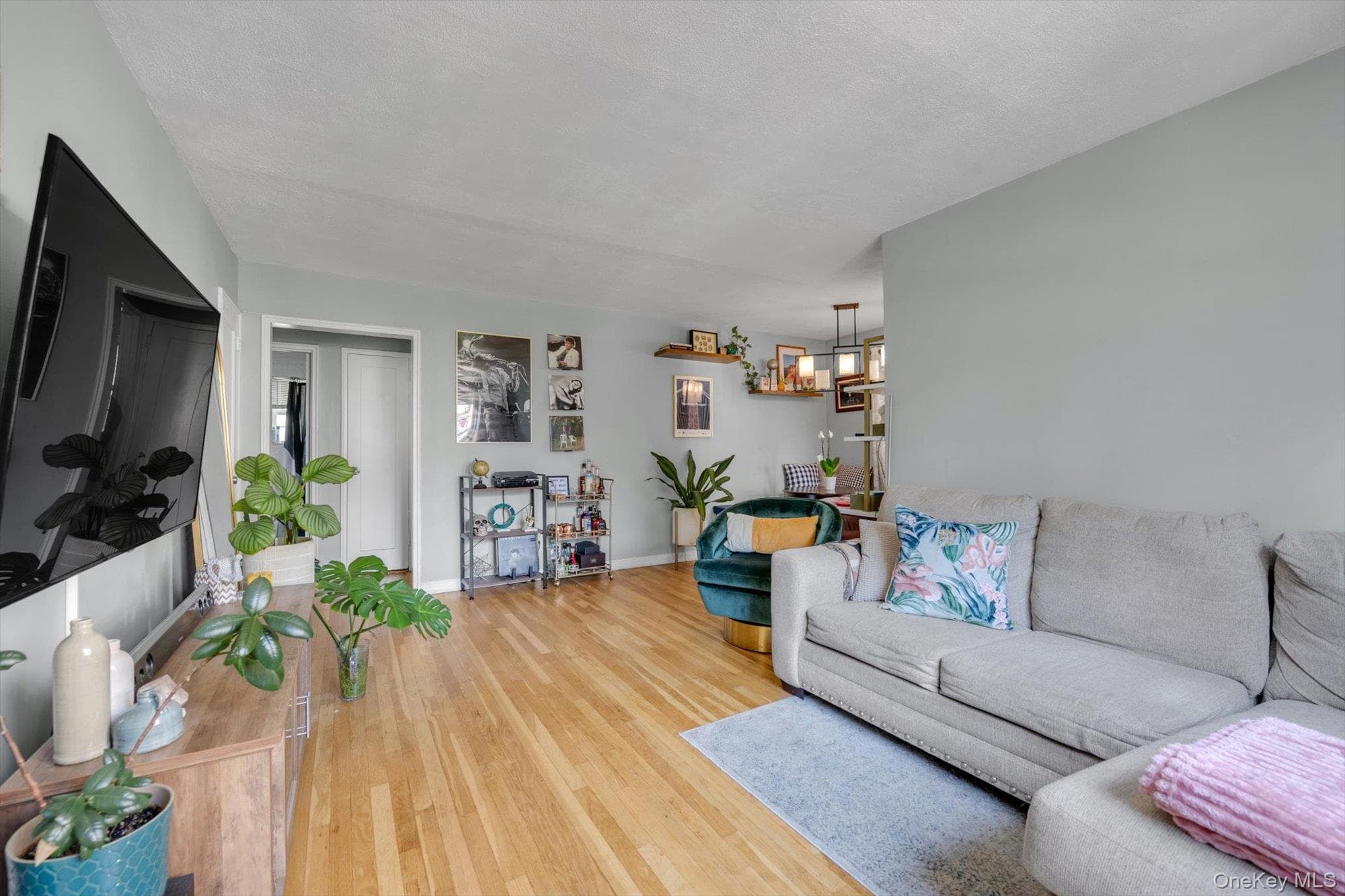 69-23 213 Street Unit: A thumbnail 3