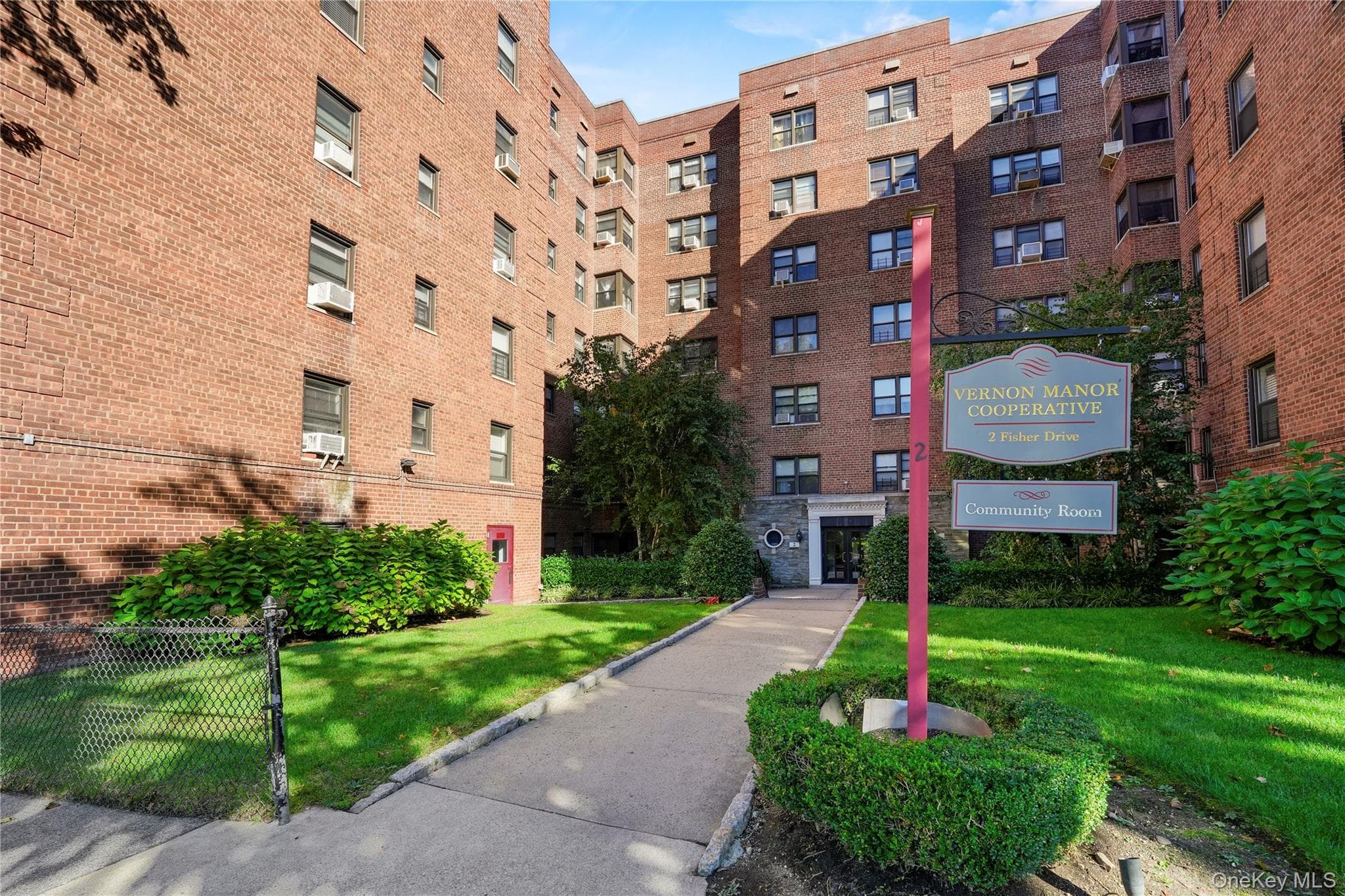 2 Fisher Drive Unit: 208, Mount Vernon