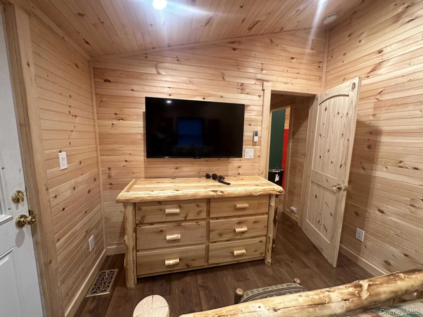 989 Chiloway Road thumbnail 19