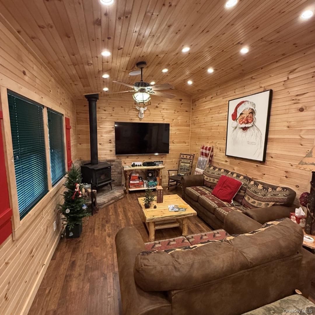 989 Chiloway Road thumbnail 28