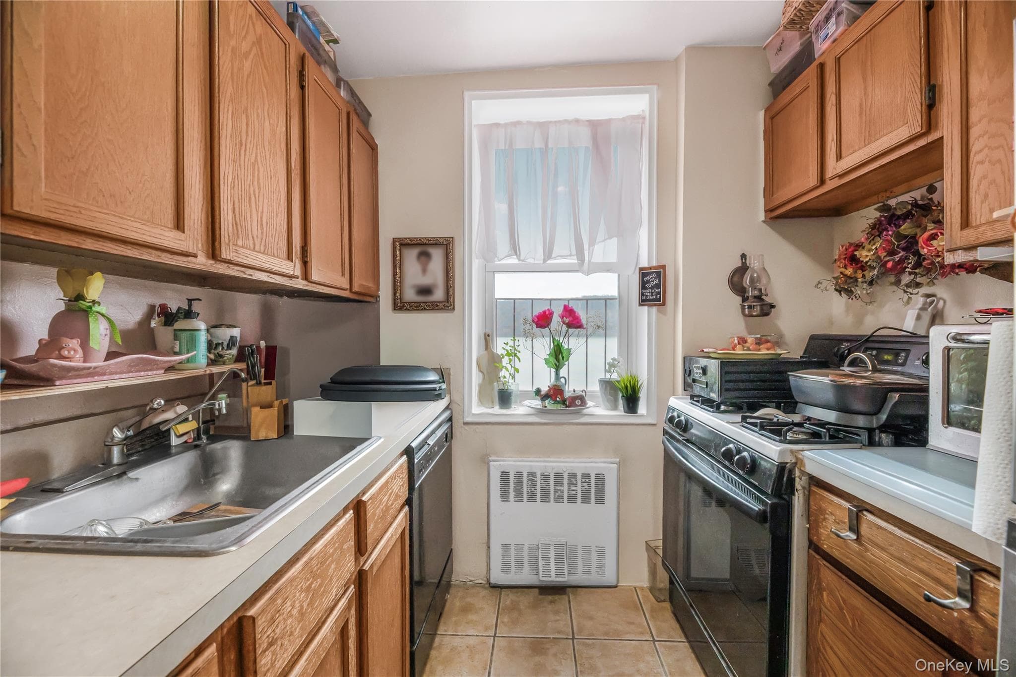 679 Warburton Avenue Unit: 1M thumbnail 8