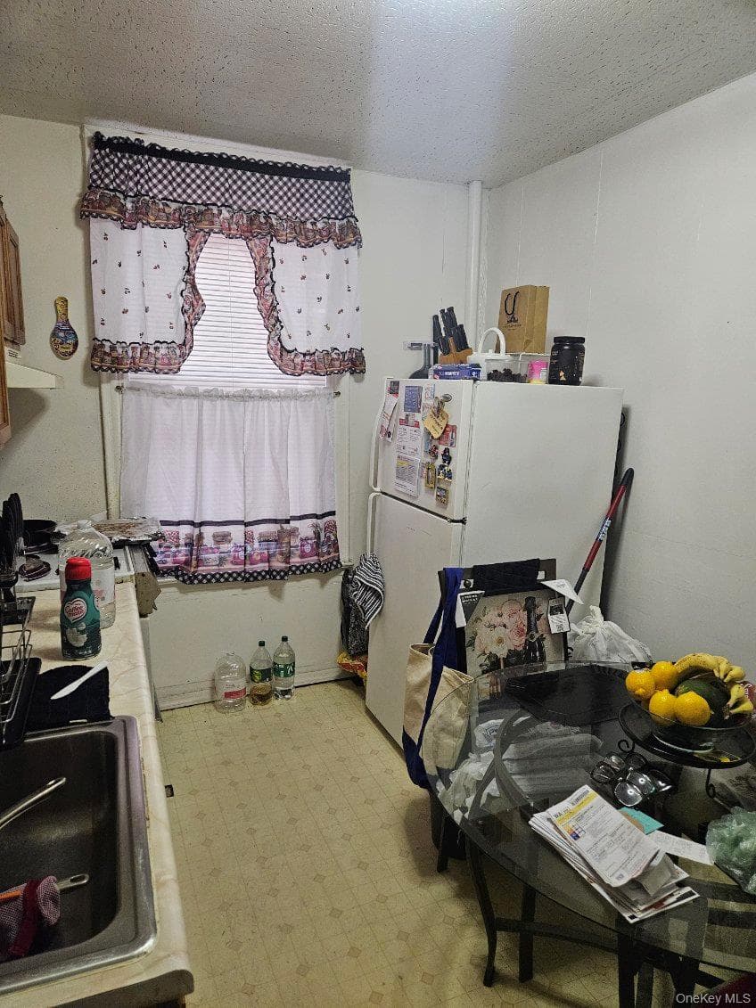 2427 Fuller Street thumbnail 17