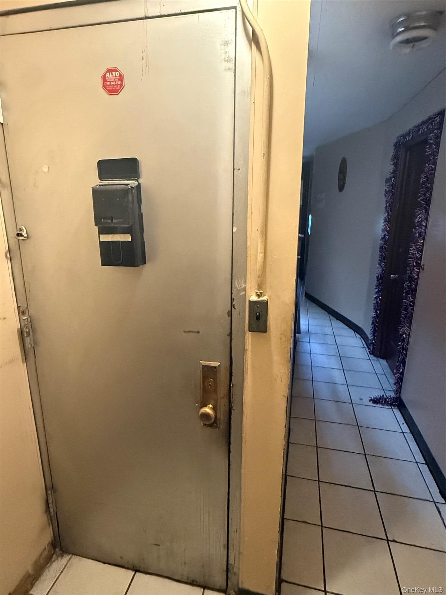 2427 Fuller Street thumbnail 8