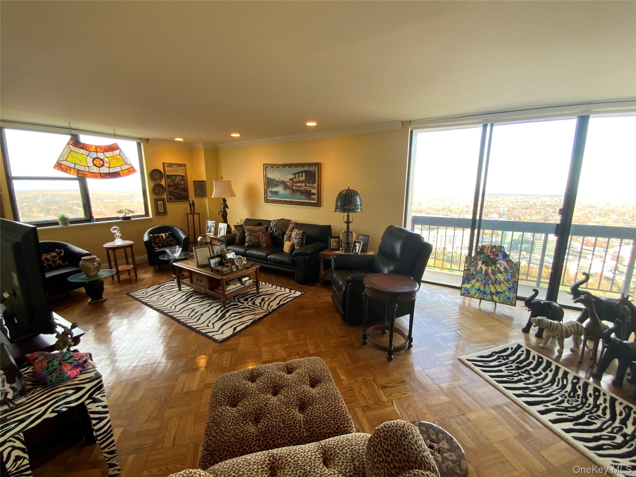 27110 Grand Central Parkway Unit: 33D thumbnail 3