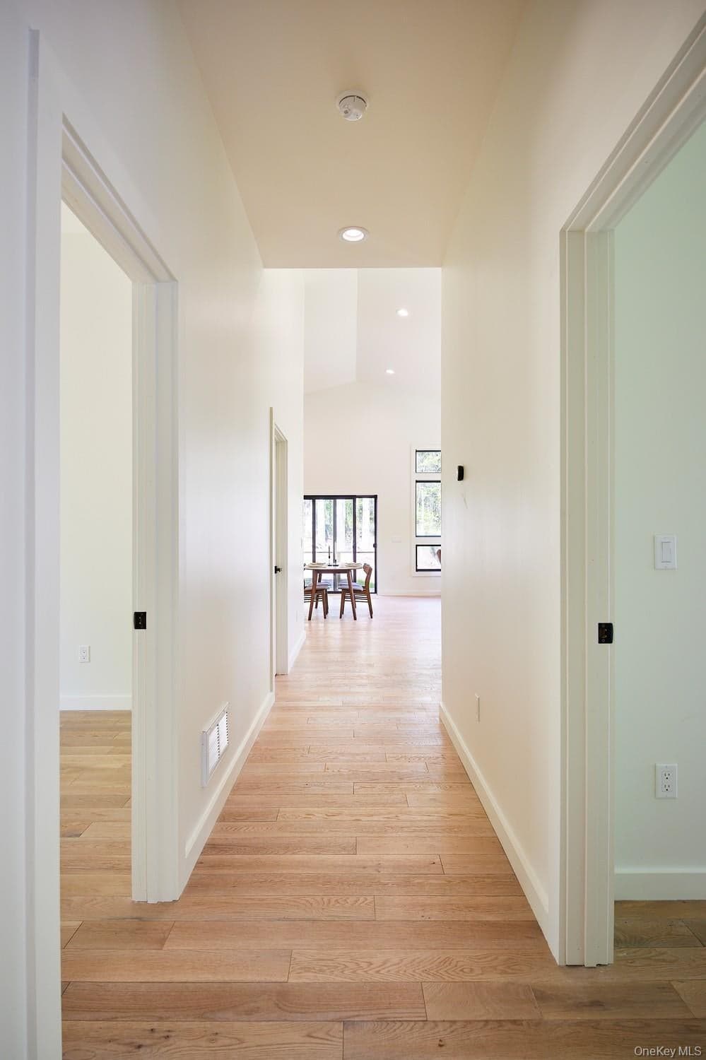 377 Hubert Road thumbnail 10