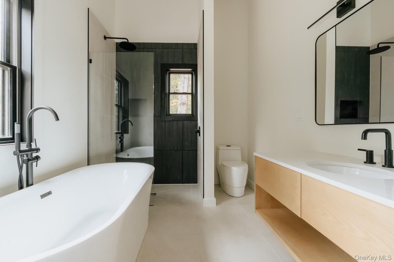 377 Hubert Road thumbnail 16