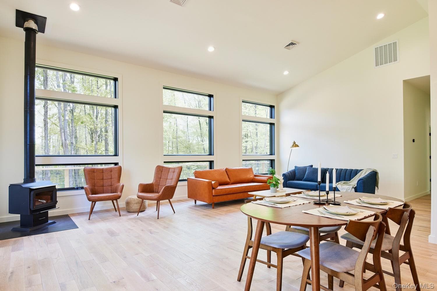 377 Hubert Road thumbnail 13
