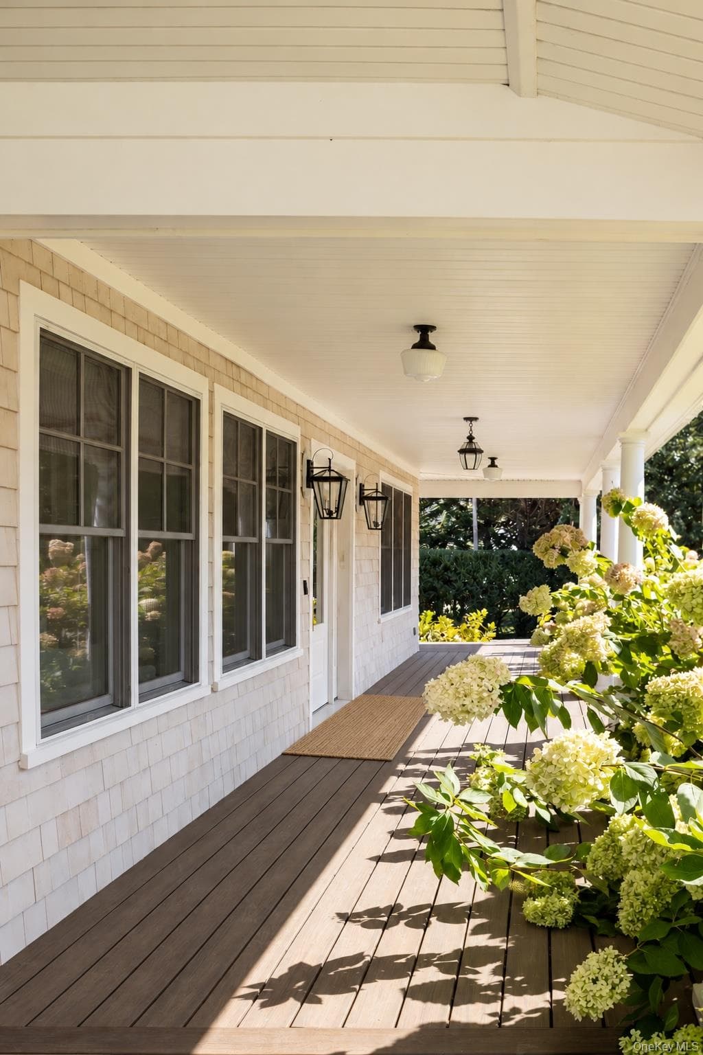 860 Hillcrest Drive thumbnail 3