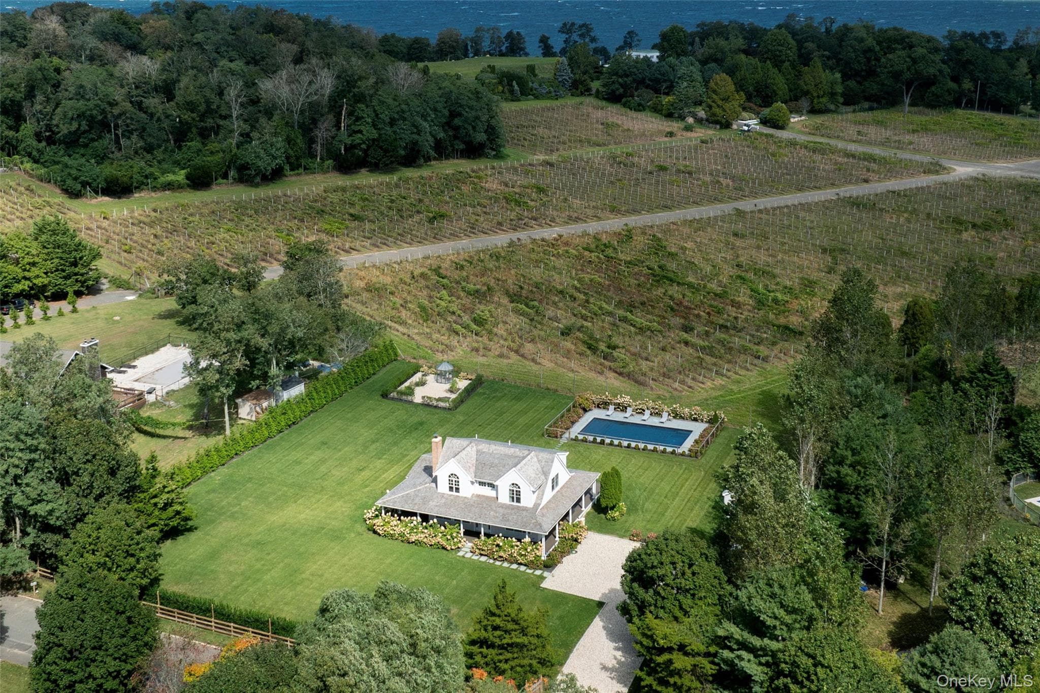 860 Hillcrest Drive thumbnail 24