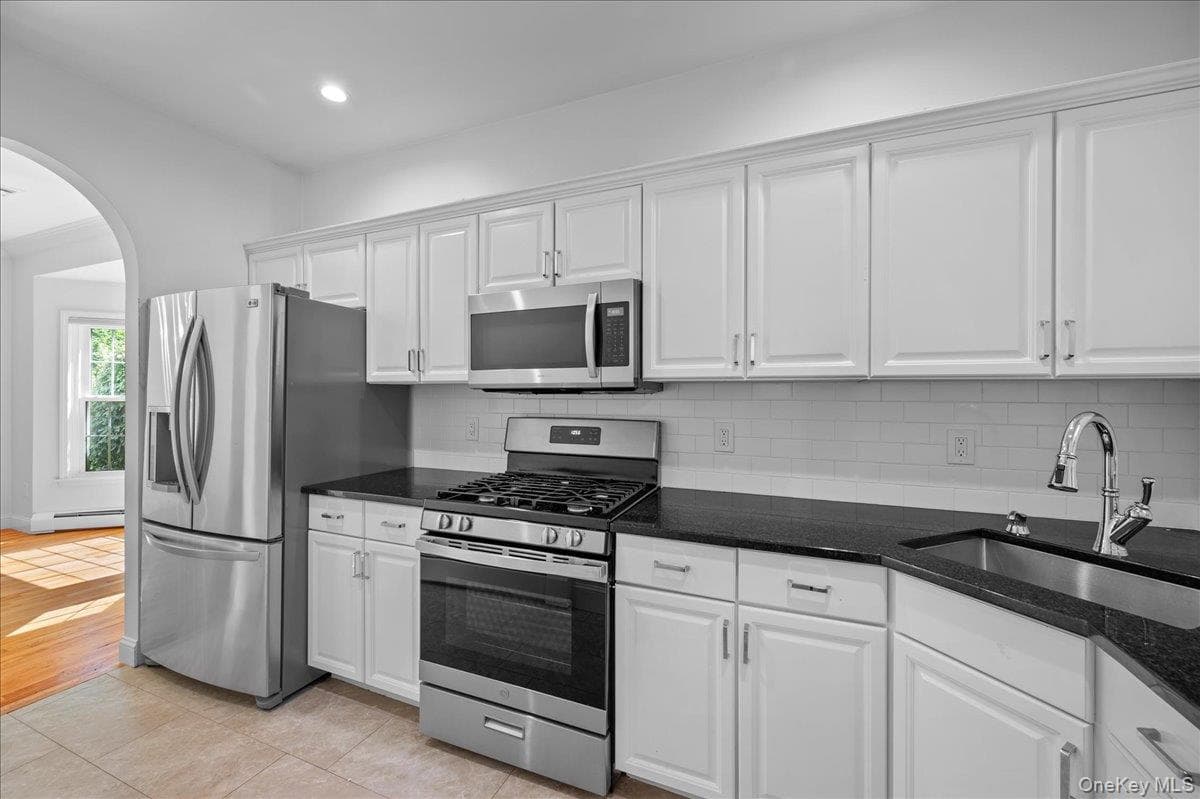 76 Smith Avenue thumbnail 25