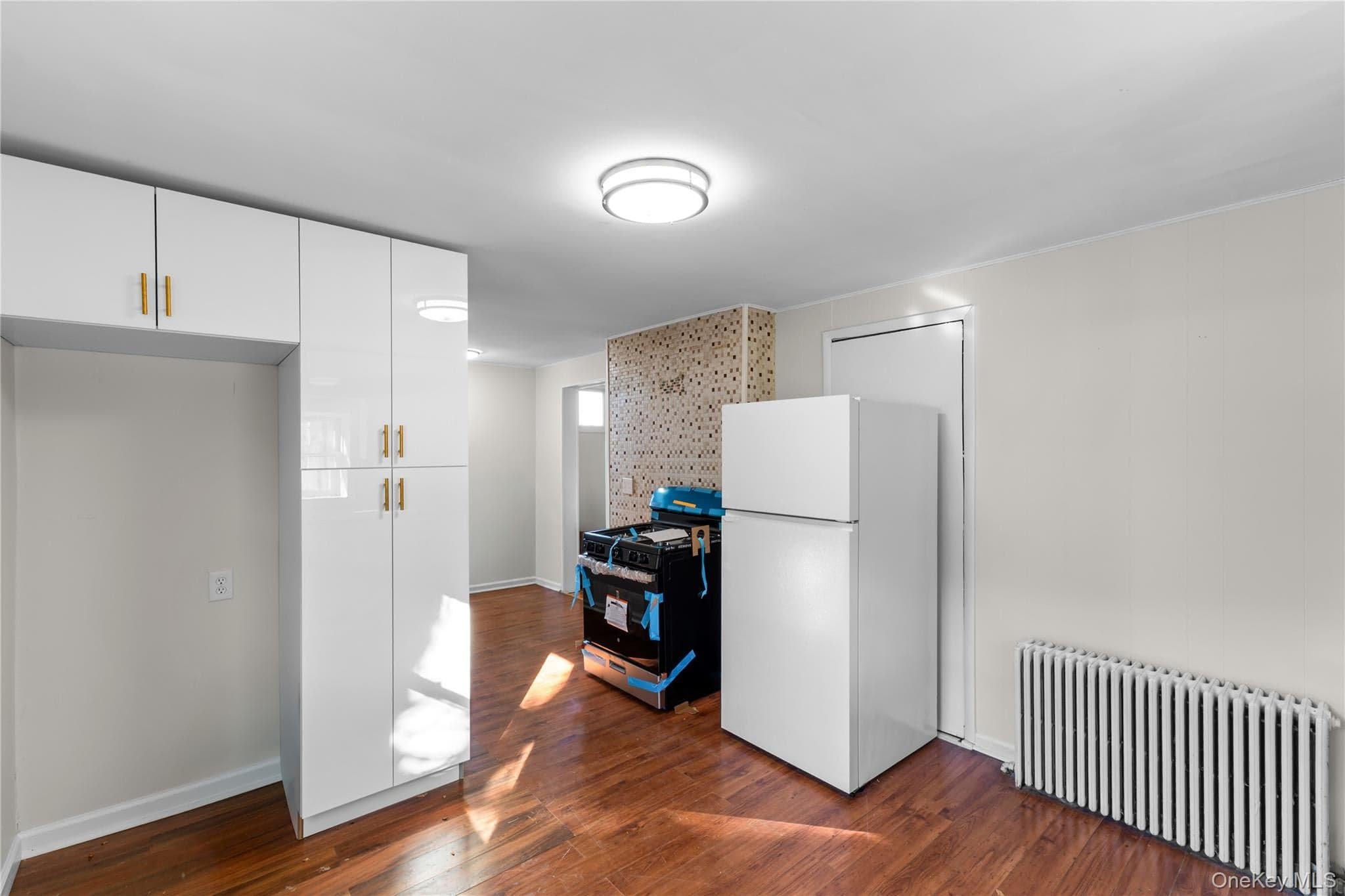54 Hudson Avenue thumbnail 6