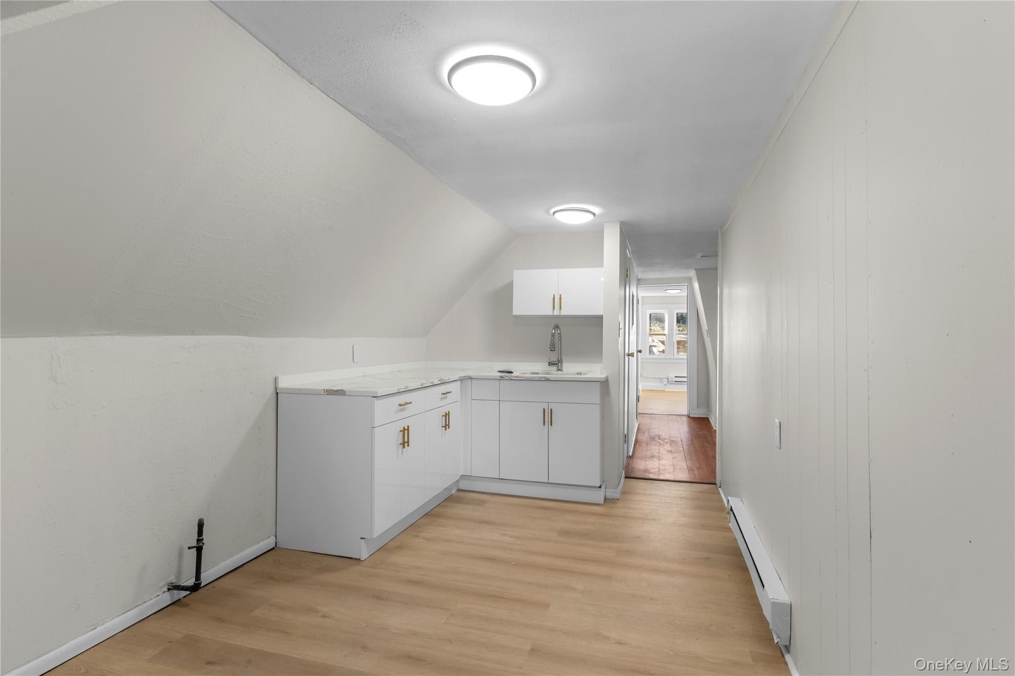 54 Hudson Avenue thumbnail 16