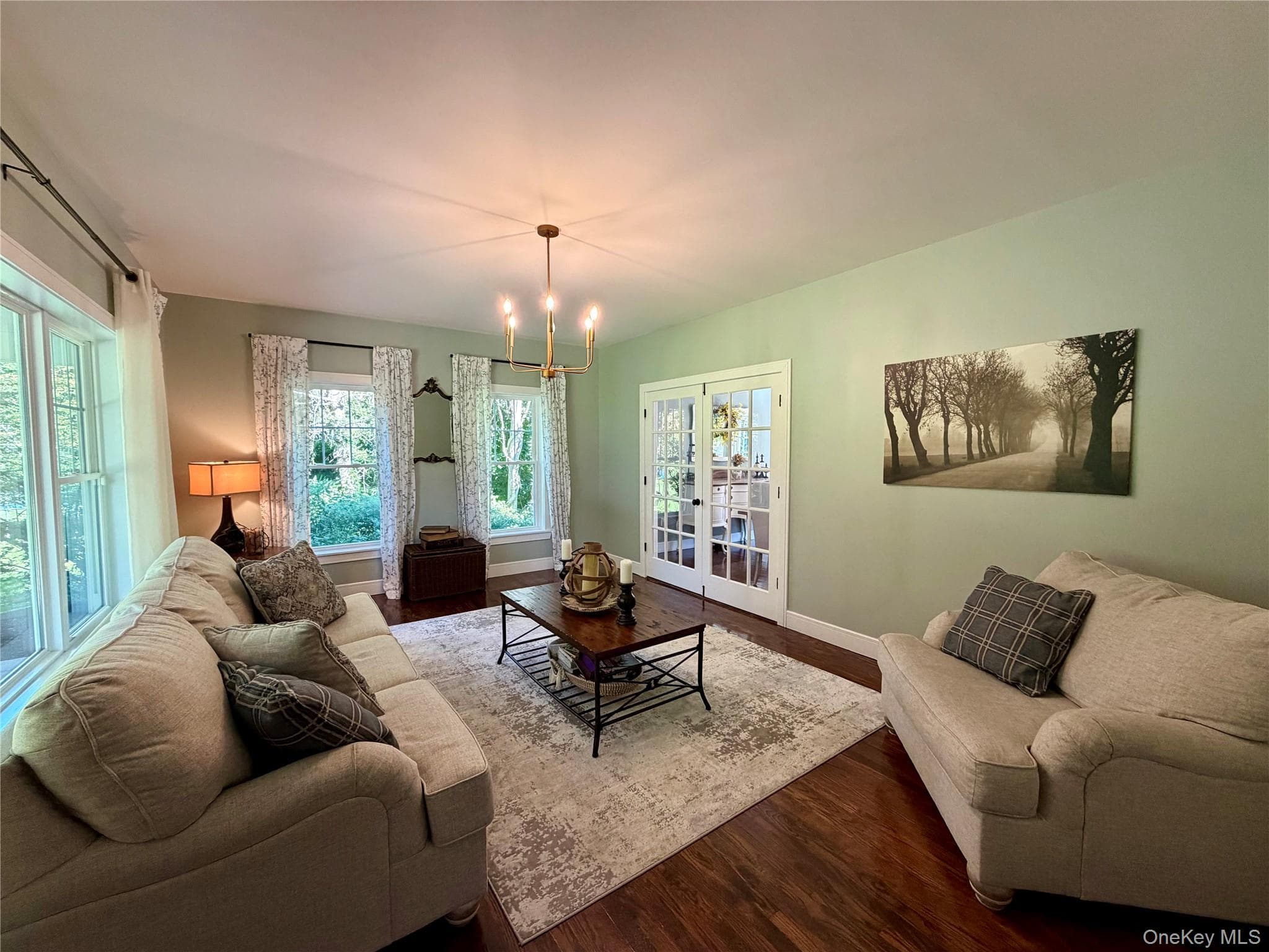 101 Beverly Road thumbnail 13