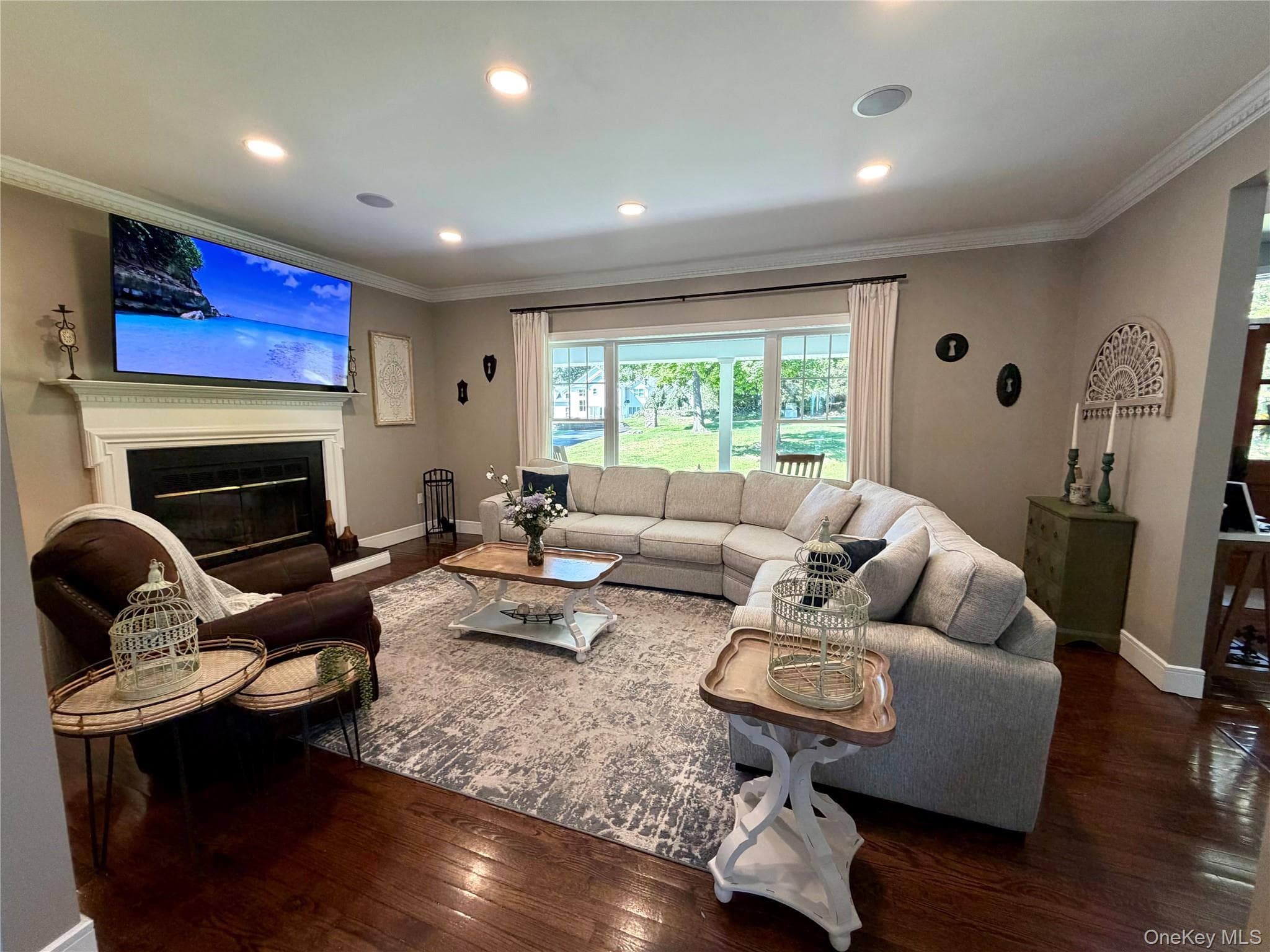 101 Beverly Road thumbnail 4