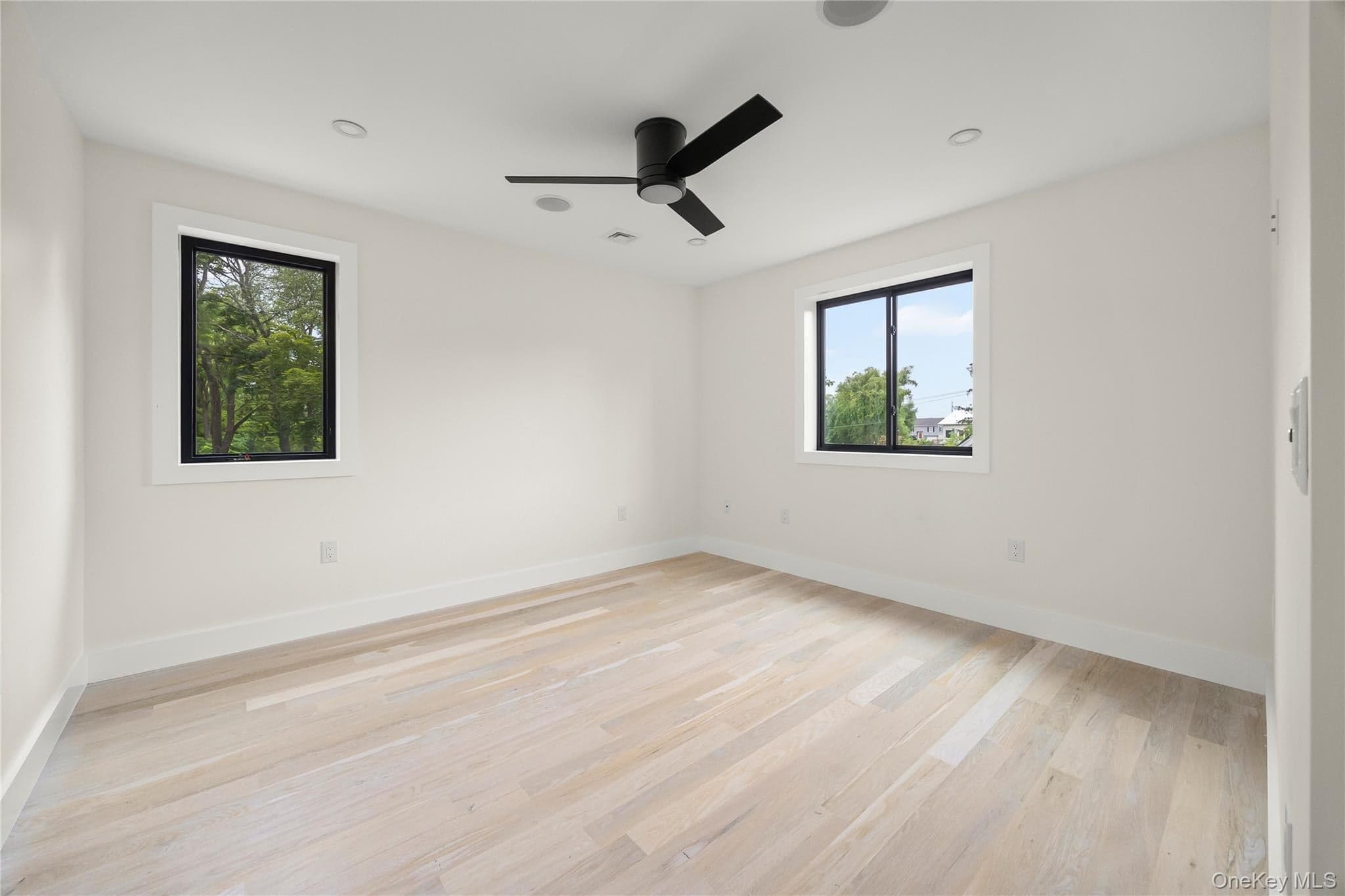 35 Harry Howard Avenue thumbnail 26