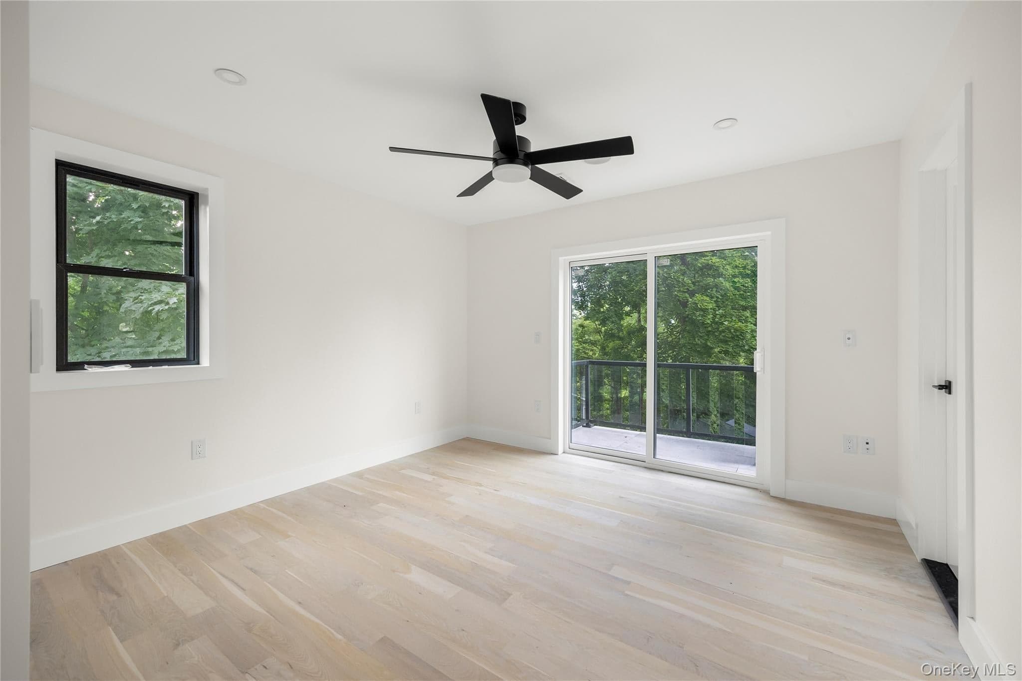 35 Harry Howard Avenue thumbnail 19