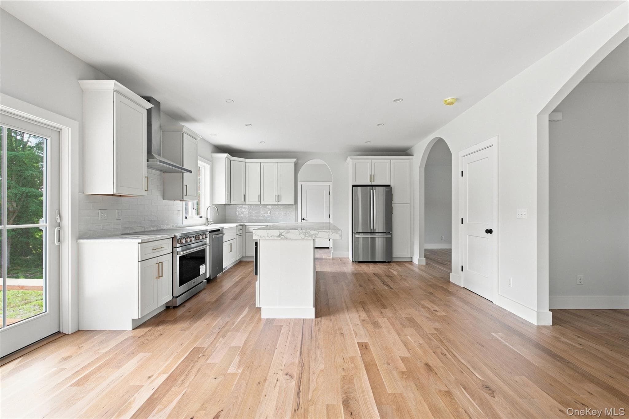 240 Mahopac Avenue thumbnail 4