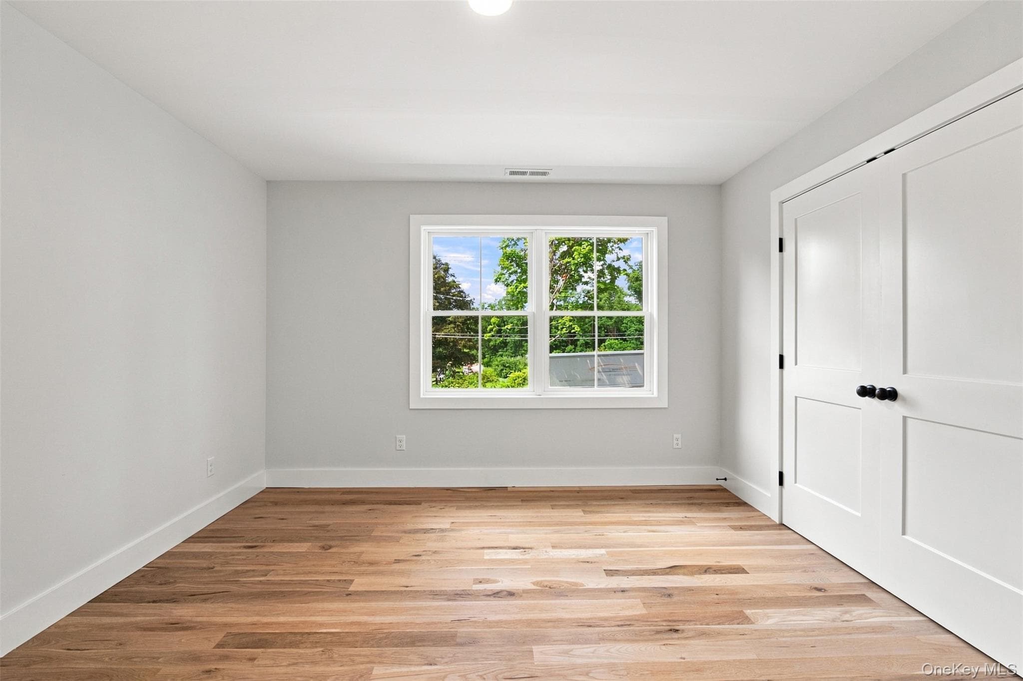 240 Mahopac Avenue thumbnail 27