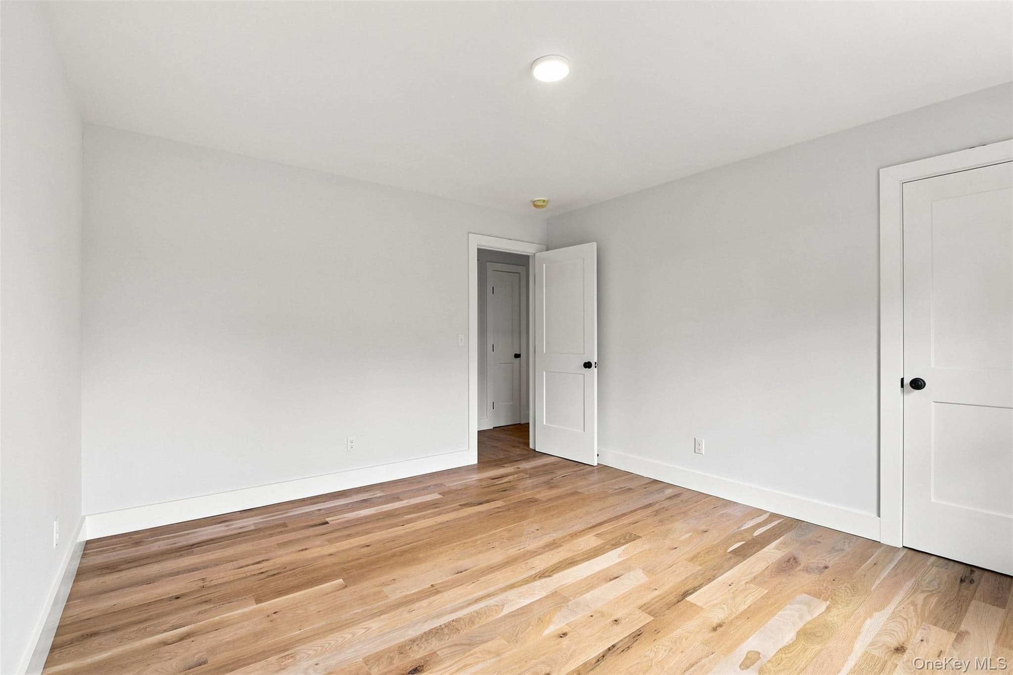 240 Mahopac Avenue thumbnail 26